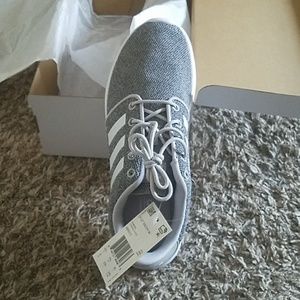 NIB Adidas cloud foam QT racer